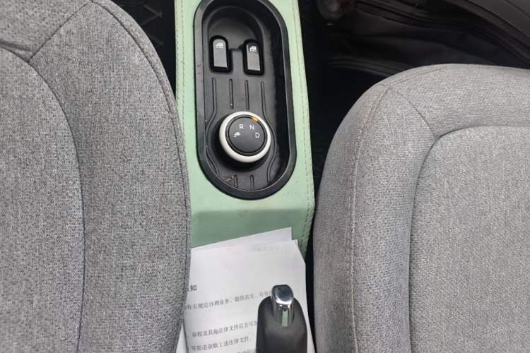 Used Wuling Hongguang MINIEV 2021 Macaron Premium Model – Lithium Iron Phosphate Gear Lever