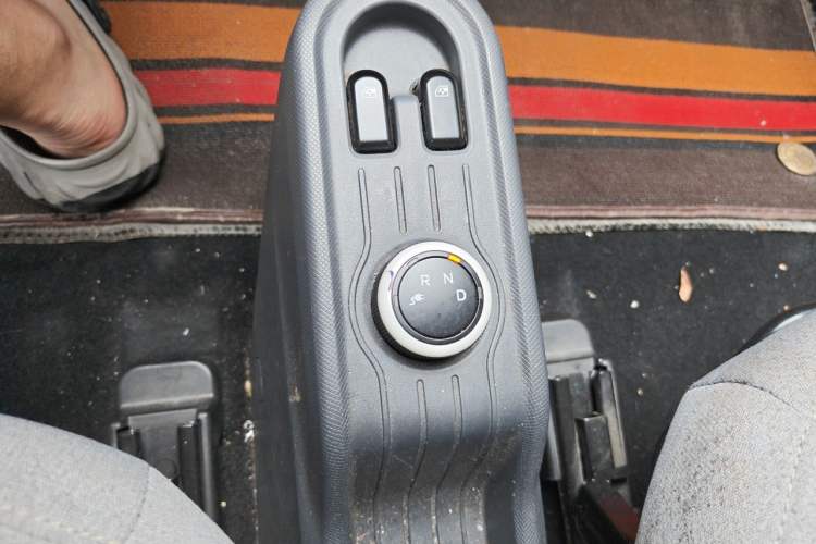 Used Wuling Hongguang MINIEV 2021 Macaron Fashion Edition Lithium-Ion Battery Gear Lever