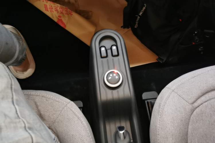 Used Wuling Hongguang MINIEV 2021 Macaron Premium Model – Lithium-NMC Gear Lever