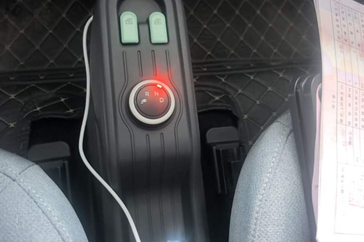 Used Wuling Hongguang MINIEV 2021 Macaron Premium Model – Lithium Iron Phosphate Gear Lever