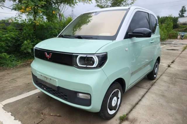 Ojetý Wuling Hongguang MINIEV 2021 Macaron Fashion Model Lithium Iron Phosphate