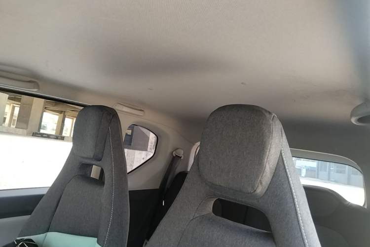 Used Wuling Hongguang MINIEV 2021 Macaron Premium Model – Lithium Iron Phosphate Headliner
