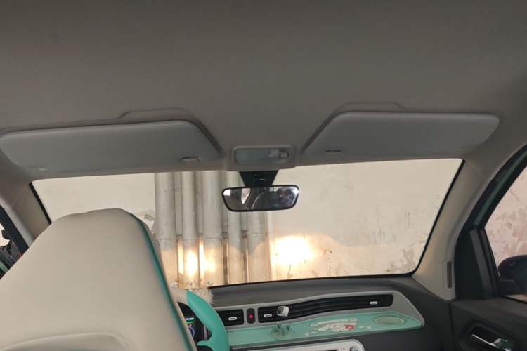 Used Wuling Hongguang MINIEV 2021 Macaron Premium Model – Lithium Iron Phosphate Headliner