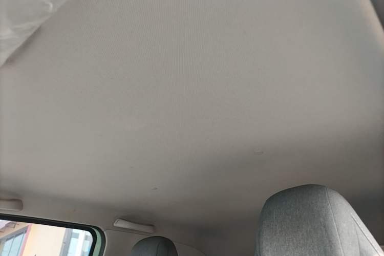 Used Wuling Hongguang MINIEV 2021 Macaron Premium Model – Lithium Iron Phosphate Headliner