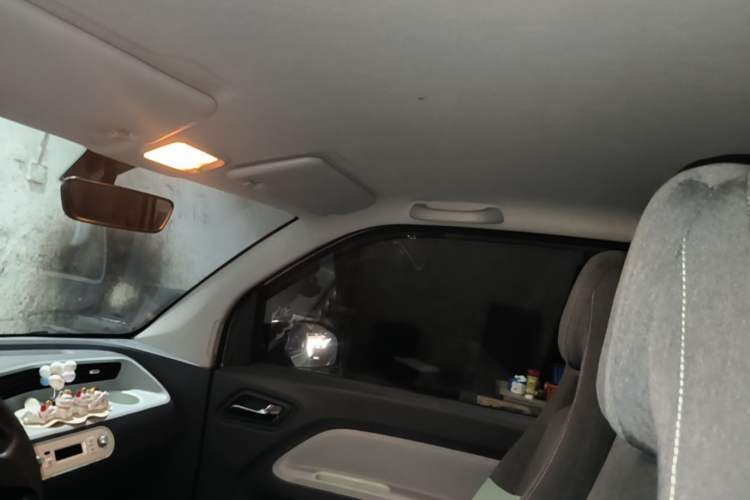 Used Wuling Hongguang MINIEV 2021 Macaron Fashion Edition Lithium-Ion Battery Headliner