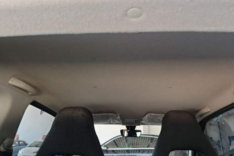 Used Wuling Hongguang MINIEV 2021 Macaron Premium Model – Lithium Iron Phosphate Headliner