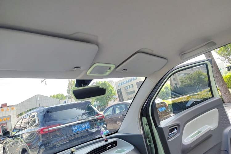 Used Wuling Hongguang MINIEV 2021 Macaron Fashion Model Lithium Iron Phosphate Headliner