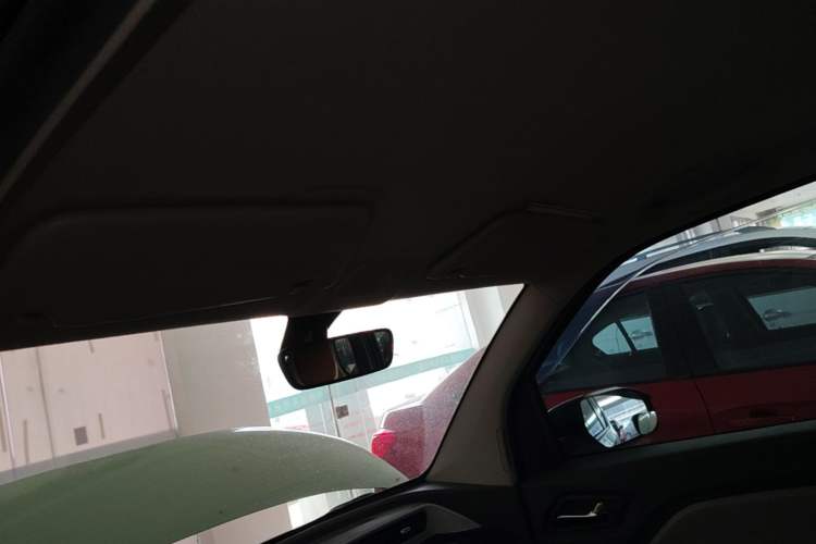 Used Wuling Hongguang MINIEV 2021 Macaron Premium Model – Lithium Iron Phosphate Headliner