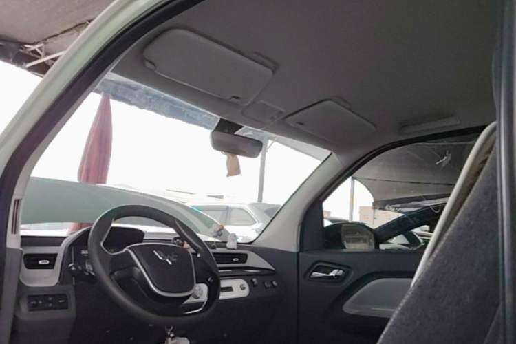 Used Wuling Hongguang MINIEV 2021 Macaron Premium Model – Lithium Iron Phosphate Headliner