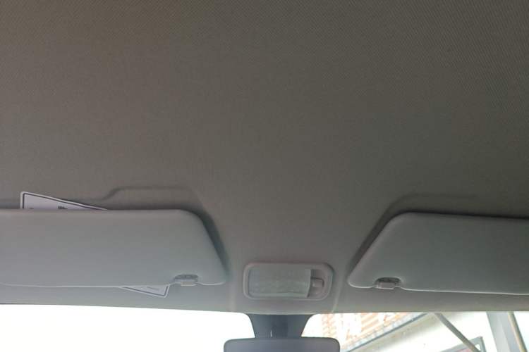 Used Wuling Hongguang MINIEV 2021 Macaron Fashion Model Lithium Iron Phosphate Headliner