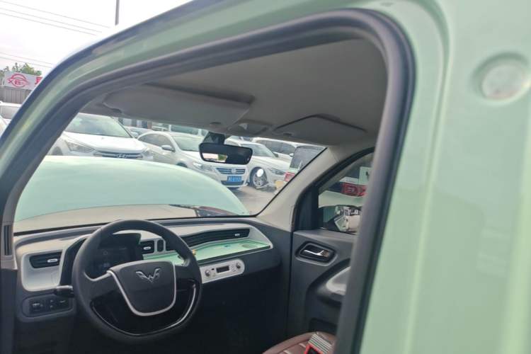 Used Wuling Hongguang MINIEV 2021 Macaron Premium Model – Lithium Iron Phosphate Headliner