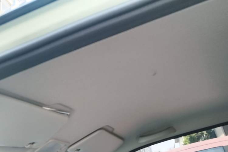 Used Wuling Hongguang MINIEV 2021 Macaron Premium Model – Lithium Iron Phosphate Headliner