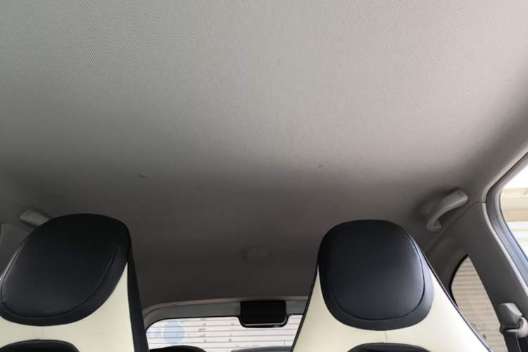 Used Wuling Hongguang MINIEV 2021 Macaron Fashion Model Lithium Iron Phosphate Headliner