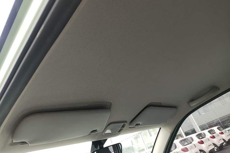 Used Wuling Hongguang MINIEV 2021 Macaron Fashion Model Lithium Iron Phosphate Headliner