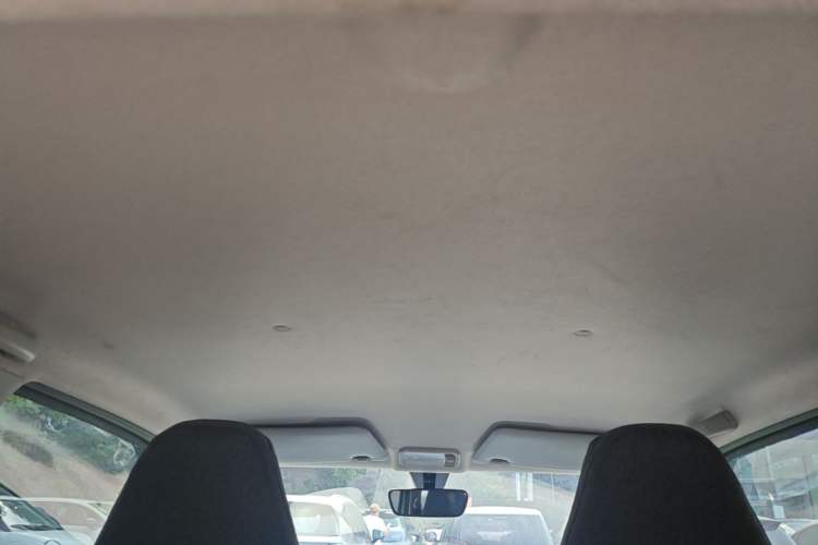 Used Wuling Hongguang MINIEV 2021 Macaron Sandwich Model 120 km Lithium NMC Headliner