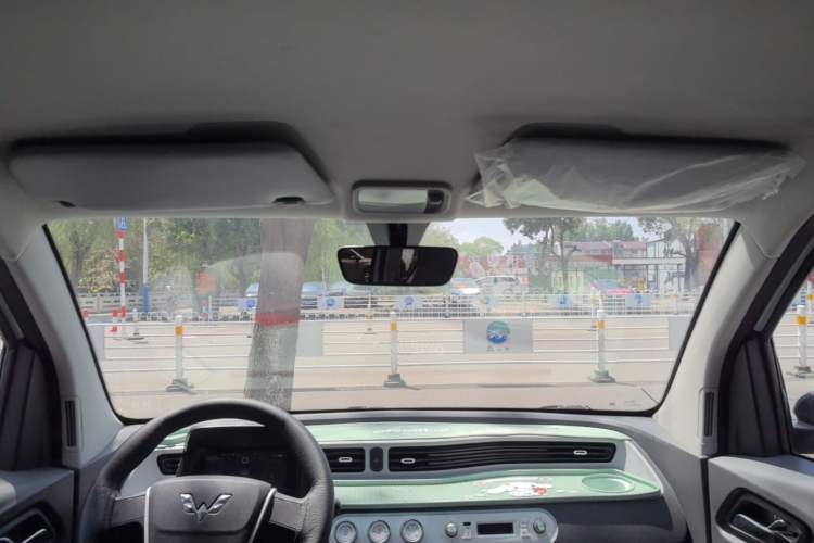 Used Wuling Hongguang MINIEV 2021 Macaron Fashion Edition Lithium-Ion Battery Headliner