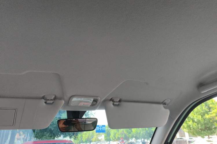 Used Wuling Hongguang MINIEV 2021 Macaron Fashion Model Lithium Iron Phosphate Headliner