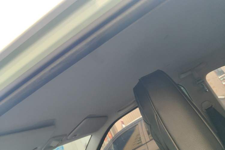 Used Wuling Hongguang MINIEV 2021 Macaron Fashion Model Lithium Iron Phosphate Headliner