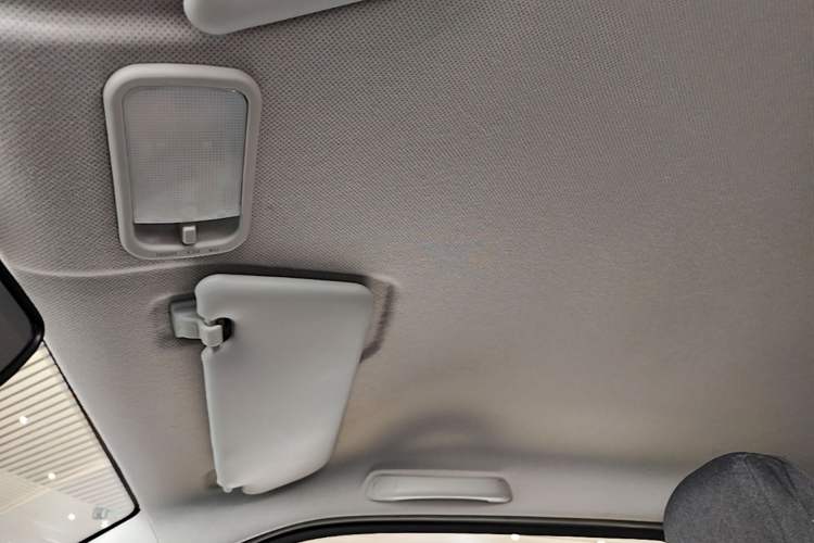 Used Wuling Hongguang MINIEV 2021 Macaron Premium Model – Lithium Iron Phosphate Headliner