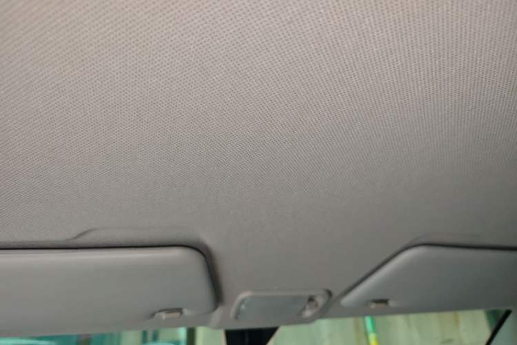 Used Wuling Hongguang MINIEV 2021 Macaron Premium Model – Lithium Iron Phosphate Headliner