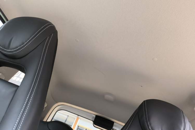Used Wuling Hongguang MINIEV 2021 Macaron Sandwich Model 120 km Lithium Iron Phosphate Headliner