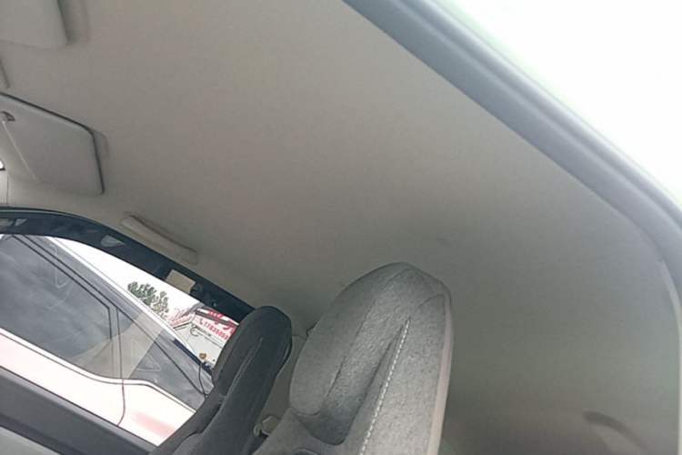 Used Wuling Hongguang MINIEV 2021 Macaron Fashion Model Lithium Iron Phosphate Headliner