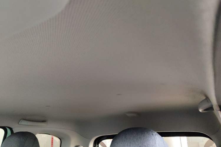 Used Wuling Hongguang MINIEV 2021 Macaron Fashion Model Lithium Iron Phosphate Headliner