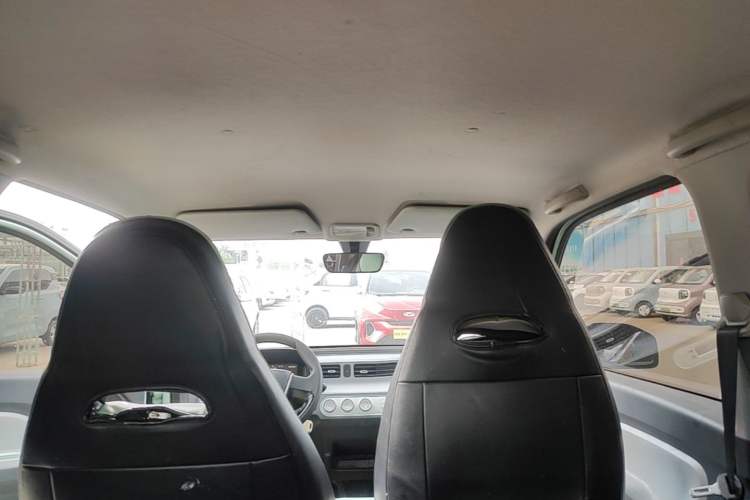 Used Wuling Hongguang MINIEV 2021 Macaron Fashion Model Lithium Iron Phosphate Headliner