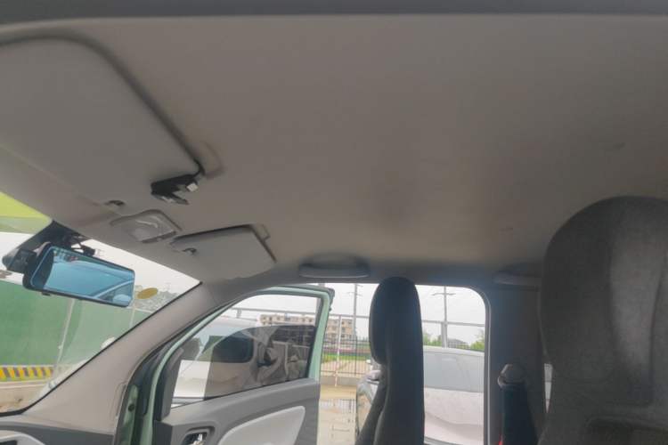 Used Wuling Hongguang MINIEV 2021 Macaron Premium Model – Lithium Iron Phosphate Headliner