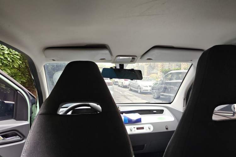 Used Wuling Hongguang MINIEV 2021 Macaron Premium Model – Lithium-NMC Headliner