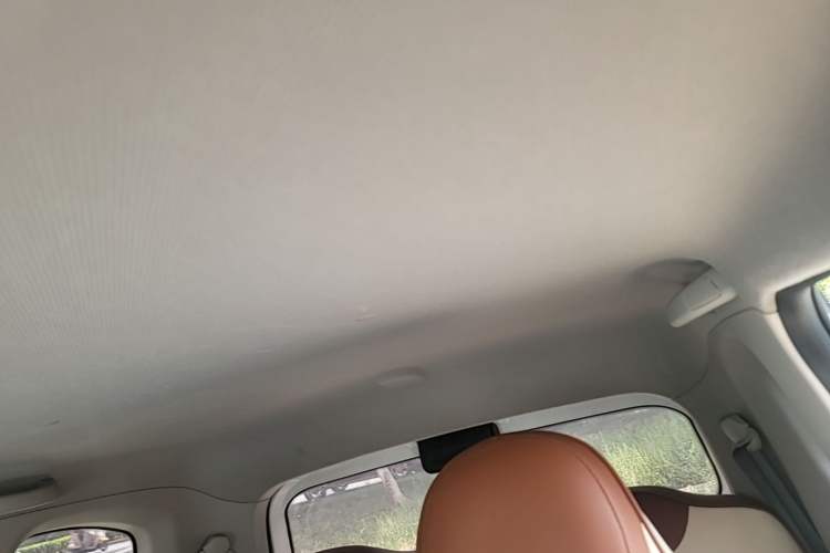 Used Wuling Hongguang MINIEV 2021 Macaron Premium Model – Lithium Iron Phosphate Headliner