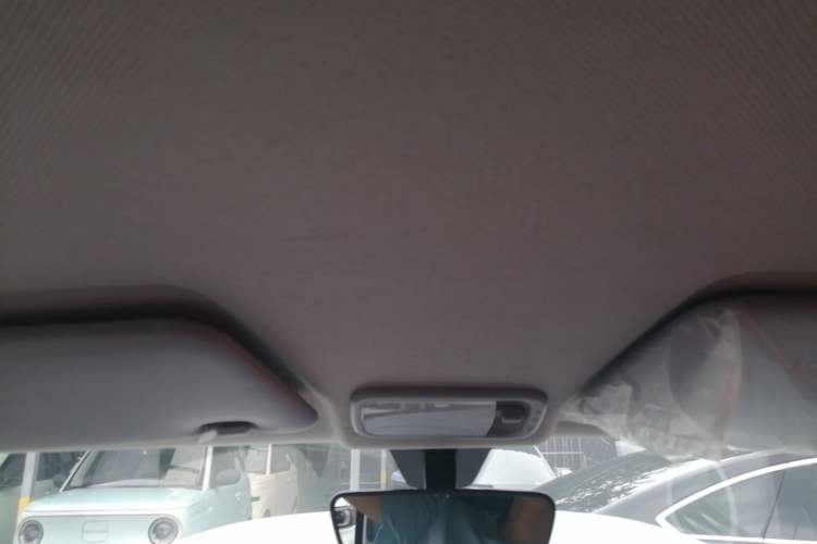 Used Wuling Hongguang MINIEV 2021 Macaron Fashion Model Lithium Iron Phosphate Headliner