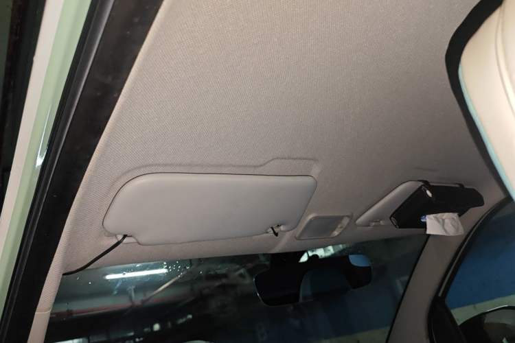 Used Wuling Hongguang MINIEV 2021 Macaron Fashion Model Lithium Iron Phosphate Headliner