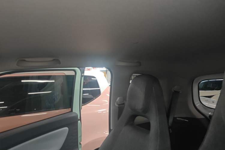 Used Wuling Hongguang MINIEV 2021 Macaron Premium Model – Lithium Iron Phosphate Headliner