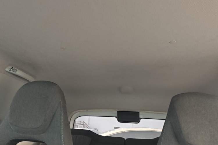 Used Wuling Hongguang MINIEV 2021 Macaron Premium Model – Lithium-NMC Headliner