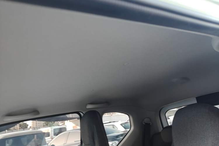 Used Wuling Hongguang MINIEV 2021 Macaron Premium Model – Lithium Iron Phosphate Headliner