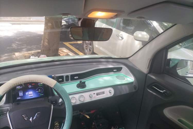 Used Wuling Hongguang MINIEV 2021 Macaron Premium Model – Lithium Iron Phosphate Headliner