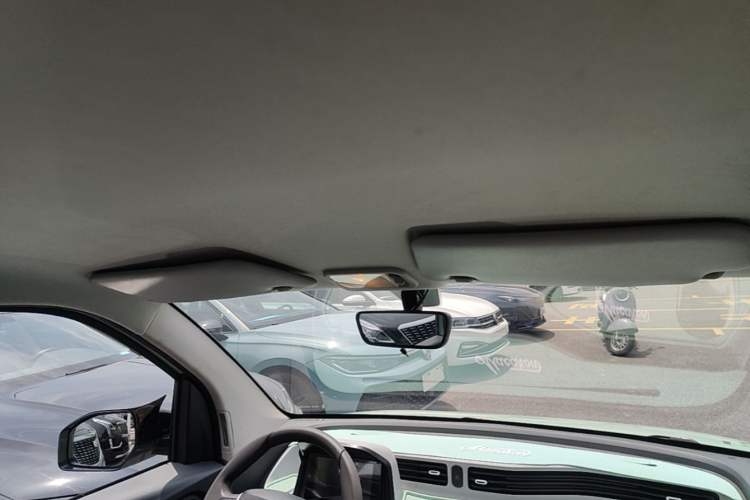 Used Wuling Hongguang MINIEV 2021 Macaron Premium Model – Lithium Iron Phosphate Headliner