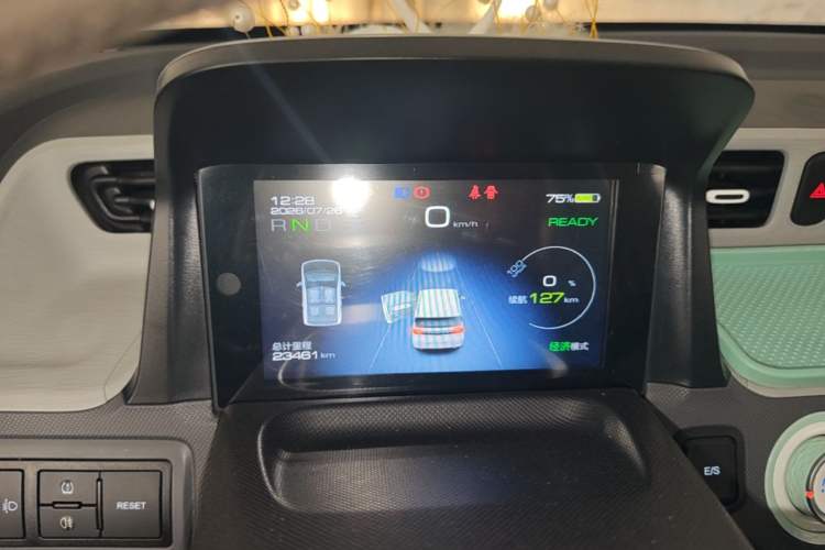 Used Wuling Hongguang MINIEV 2021 Macaron Premium Model – Lithium Iron Phosphate Instrument Cluster