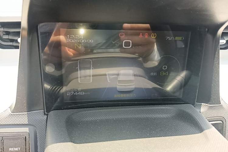 Used Wuling Hongguang MINIEV 2021 Macaron Fashion Model Lithium Iron Phosphate Instrument Cluster