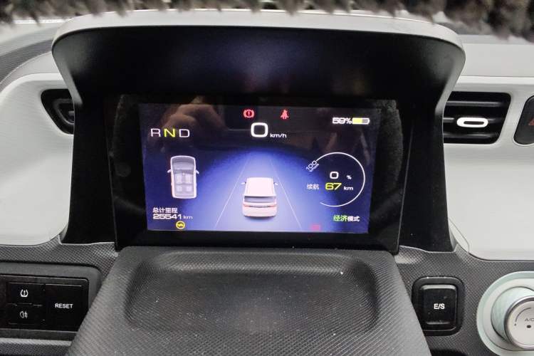 Used Wuling Hongguang MINIEV 2021 Macaron Sandwich Model 120 km Lithium Iron Phosphate Instrument Cluster