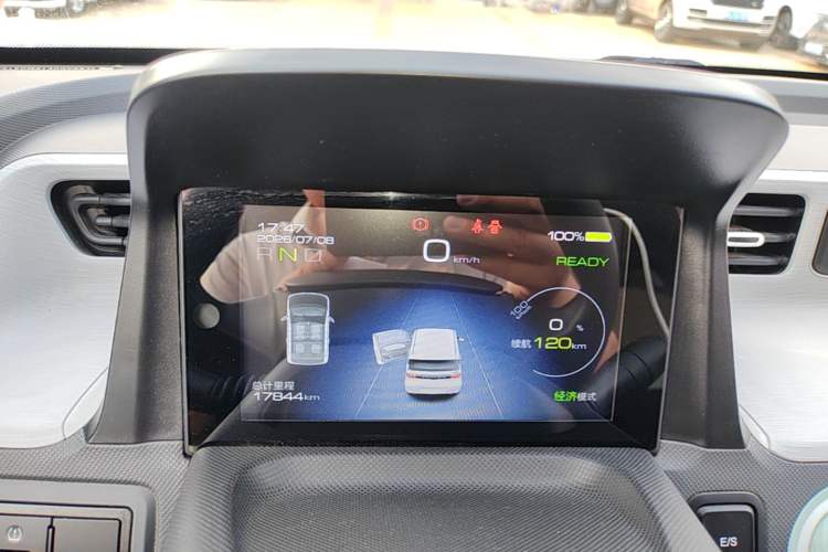 Used Wuling Hongguang MINIEV 2021 Macaron Fashion Model Lithium Iron Phosphate Instrument Cluster