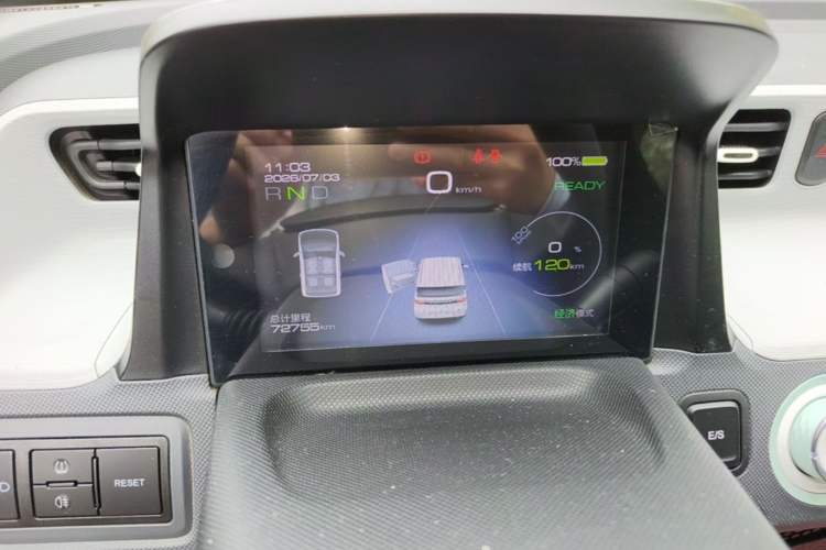 Used Wuling Hongguang MINIEV 2021 Macaron Fashion Model Lithium Iron Phosphate Instrument Cluster