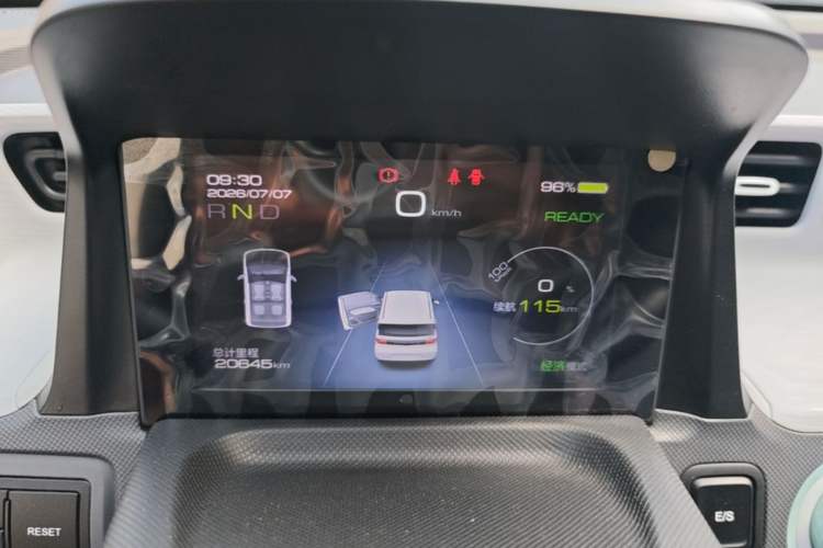 Used Wuling Hongguang MINIEV 2021 Macaron Fashion Model Lithium Iron Phosphate Instrument Cluster