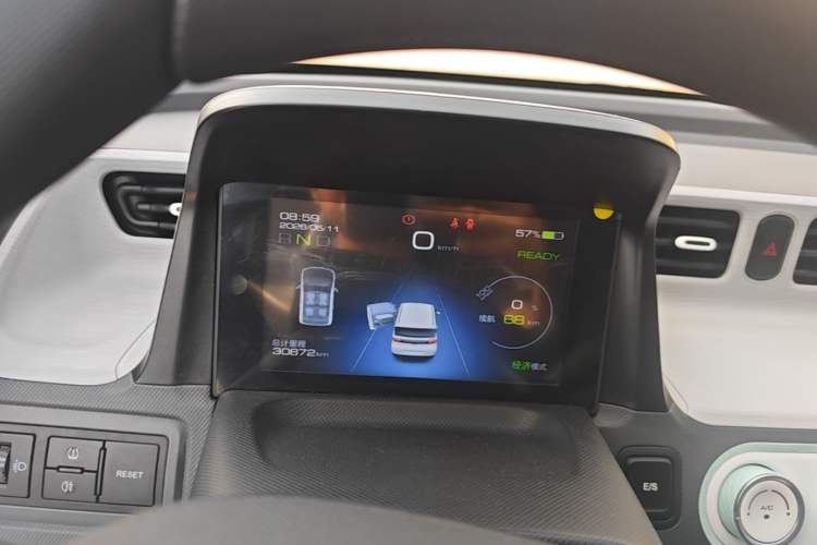 Used Wuling Hongguang MINIEV 2021 Macaron Fashion Model Lithium Iron Phosphate Instrument Cluster