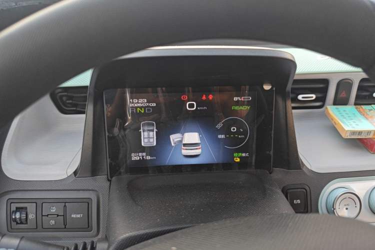 Used Wuling Hongguang MINIEV 2021 Macaron Fashion Model Lithium Iron Phosphate Instrument Cluster