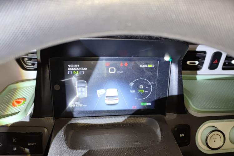 Used Wuling Hongguang MINIEV 2021 Macaron Fashion Model Lithium Iron Phosphate Instrument Cluster