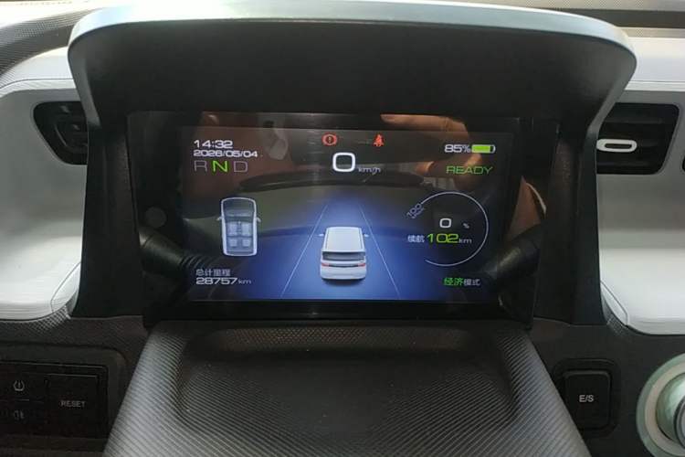 Used Wuling Hongguang MINIEV 2021 Macaron Fashion Model Lithium Iron Phosphate Instrument Cluster