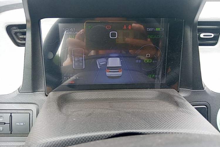 Used Wuling Hongguang MINIEV 2021 Macaron Fashion Model Lithium Iron Phosphate Instrument Cluster