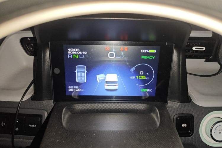 Used Wuling Hongguang MINIEV 2021 Macaron Fashion Model Lithium Iron Phosphate Instrument Cluster